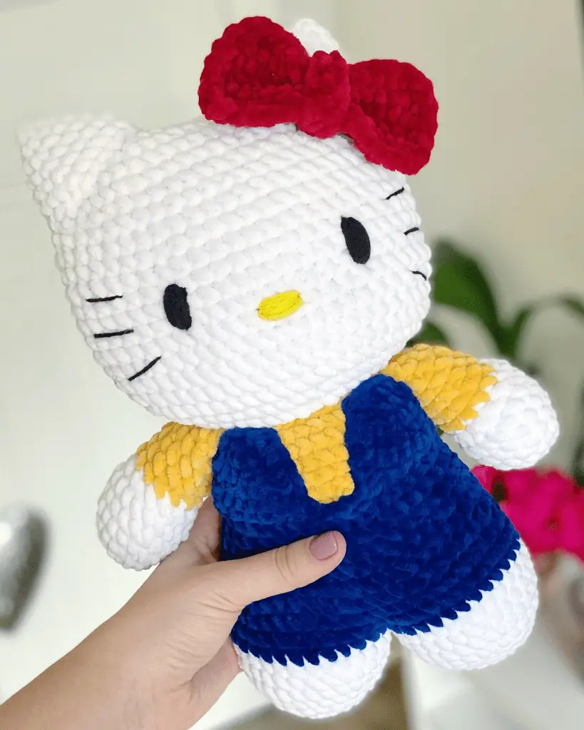 crochet plush hello kitty