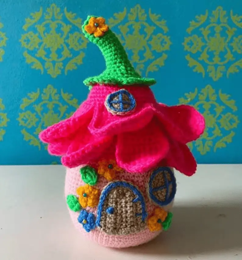 crochet doll house
