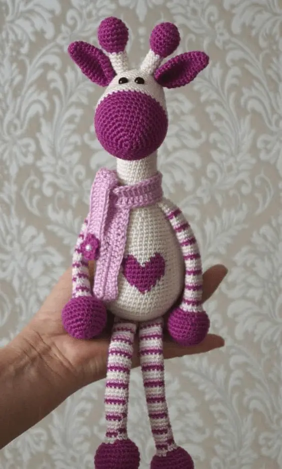heart girl crochet giraffe pattern