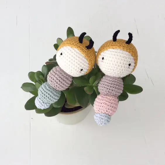 rattle caterpillar free crochet pattern