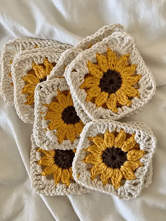 crochet daisy granny squares