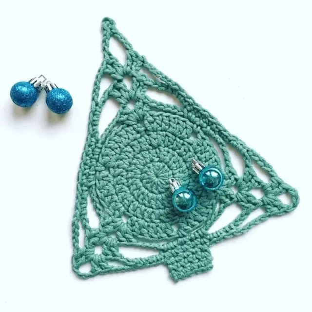 crochet Christmas tree free pattern
