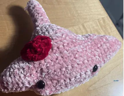 crochet valentines day stingray amigurumi