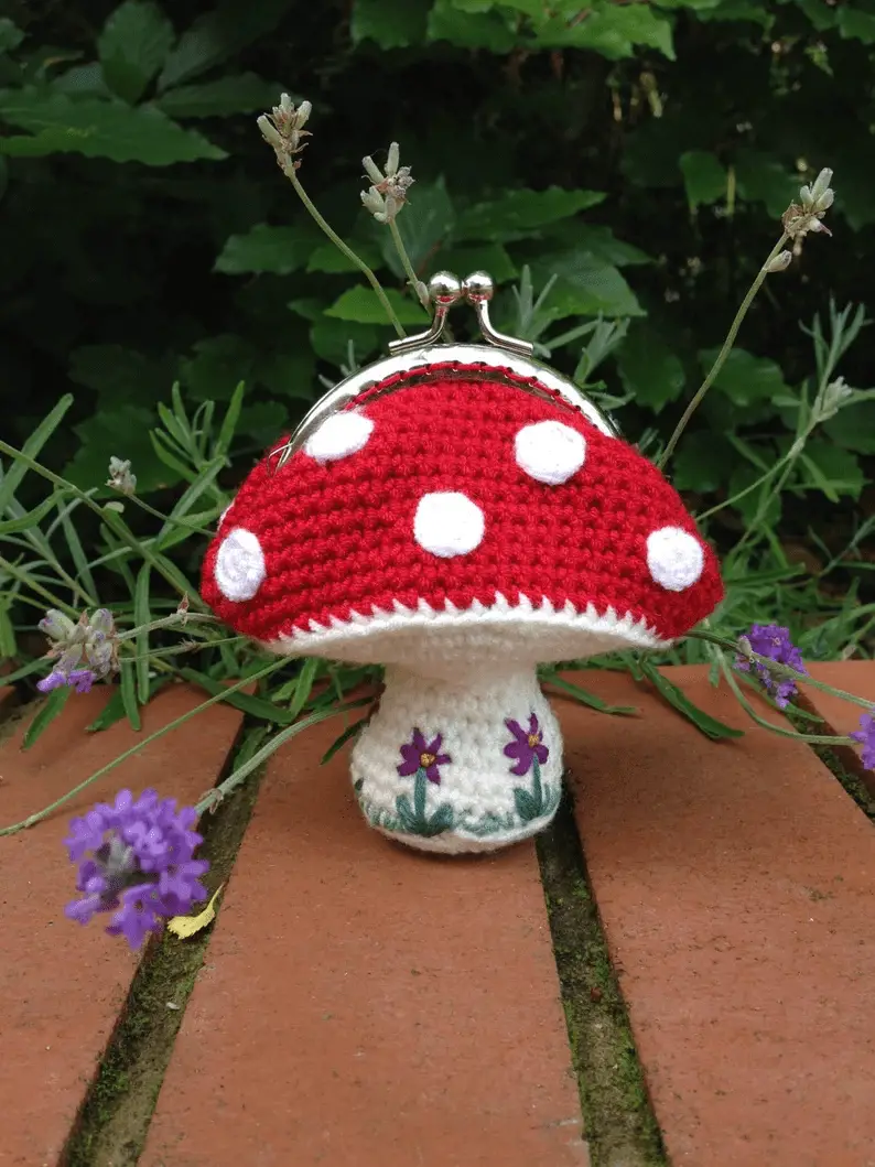 crochet mushroom puse