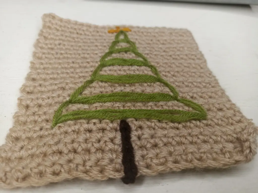 Christmas tree granny square crochet pattern