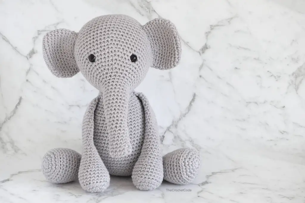 crochet elephant amigurumi pattern
