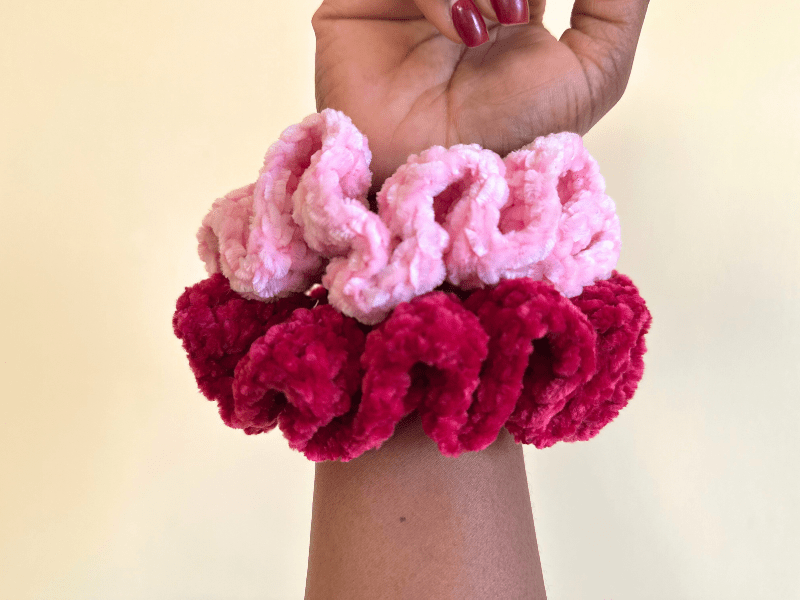 a free crochet scrunchie